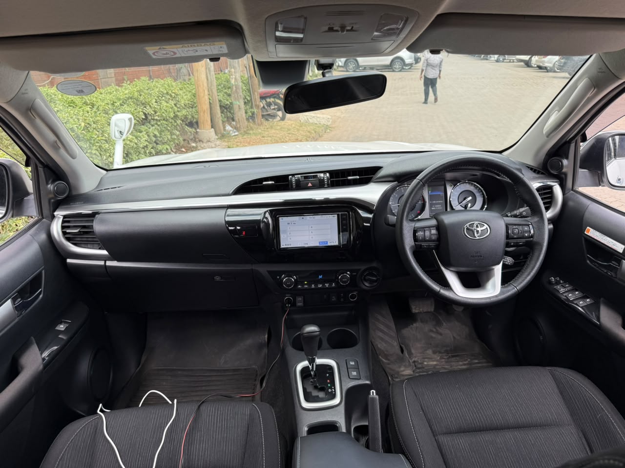Vehicle photo 8