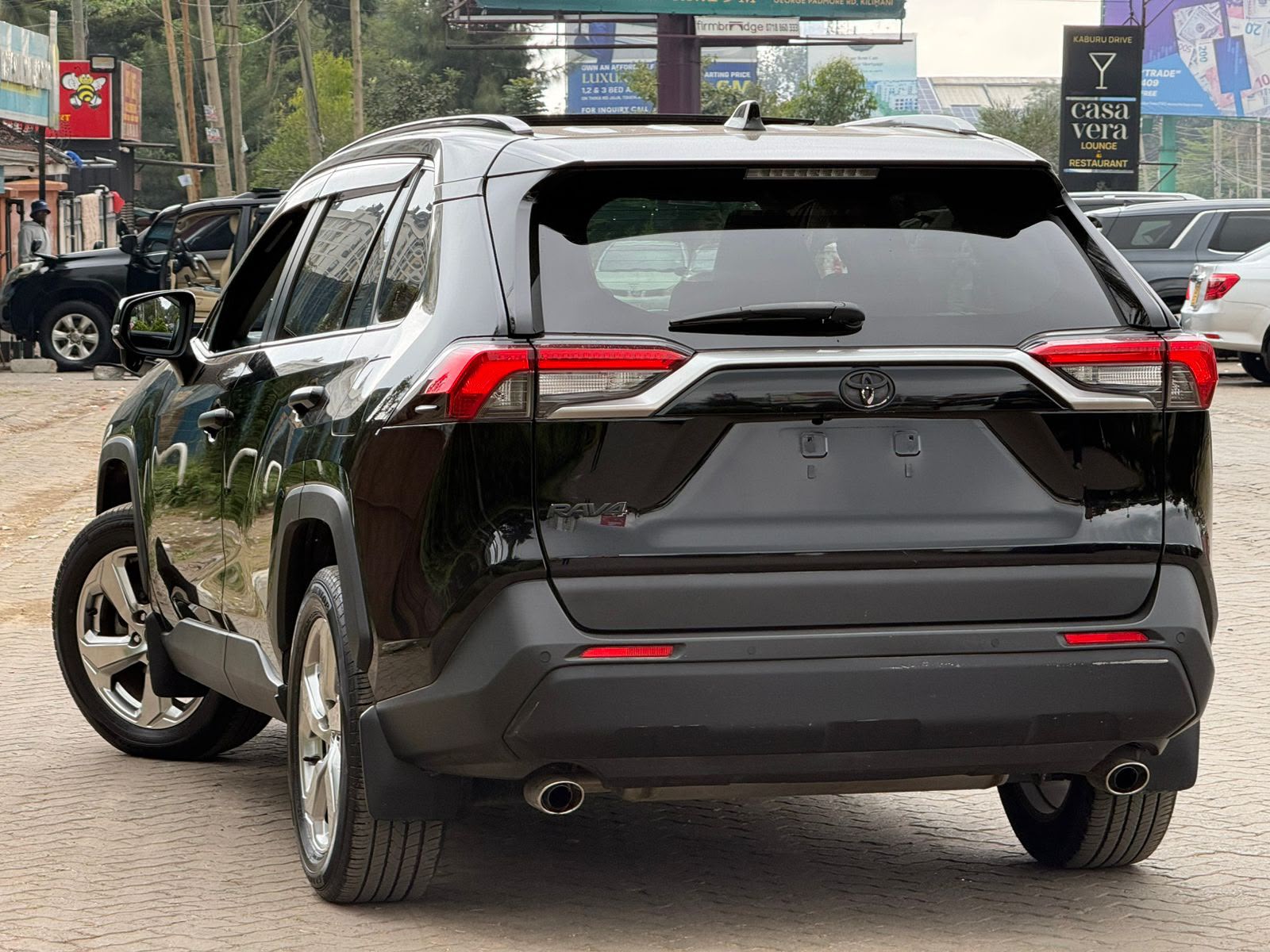 Vehicle photo 2