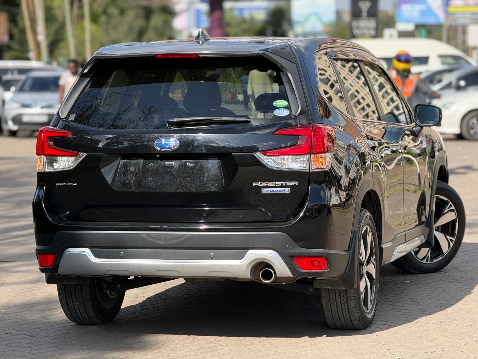 Vehicle photo 4