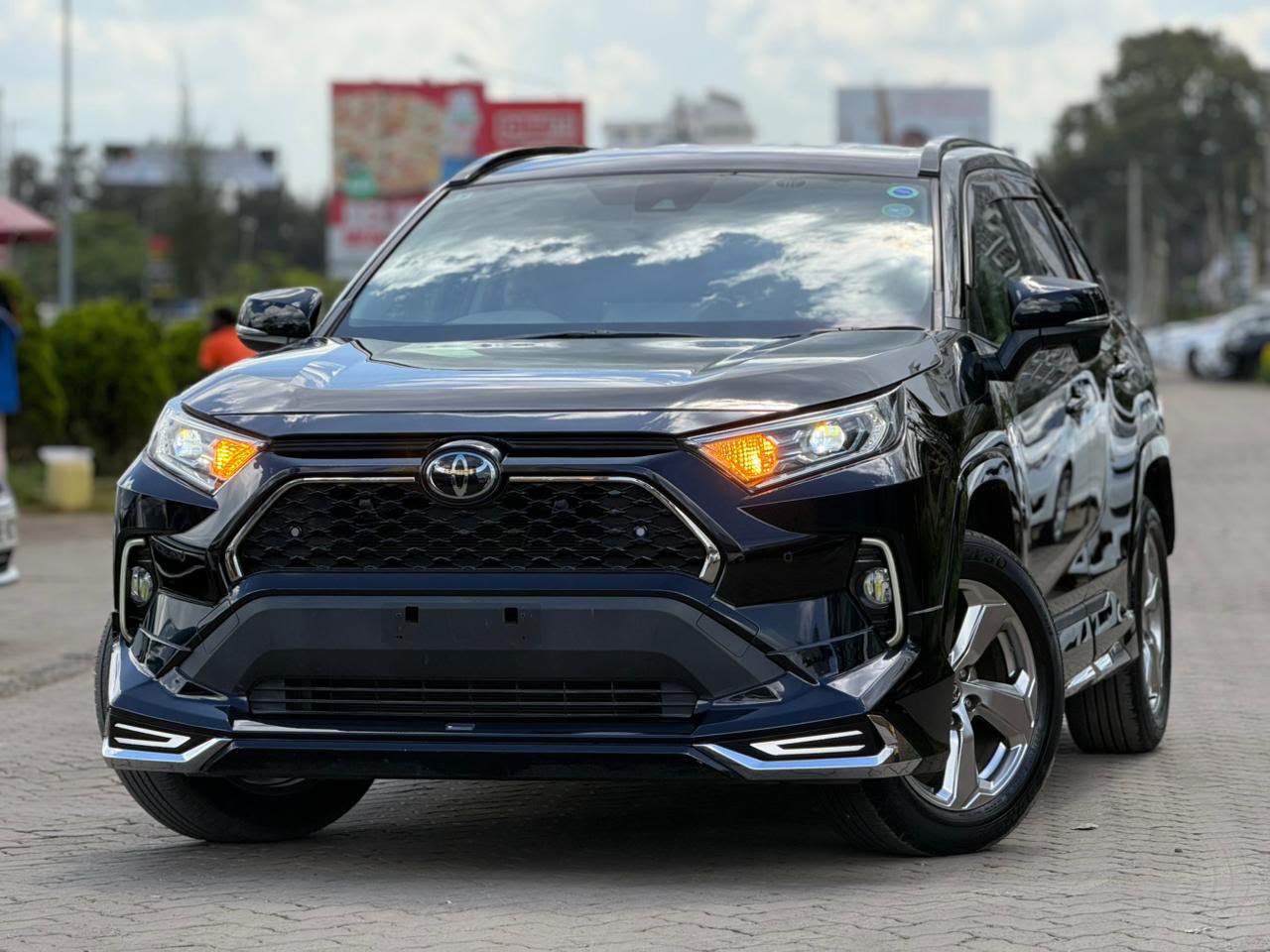 Vehicle photo 3