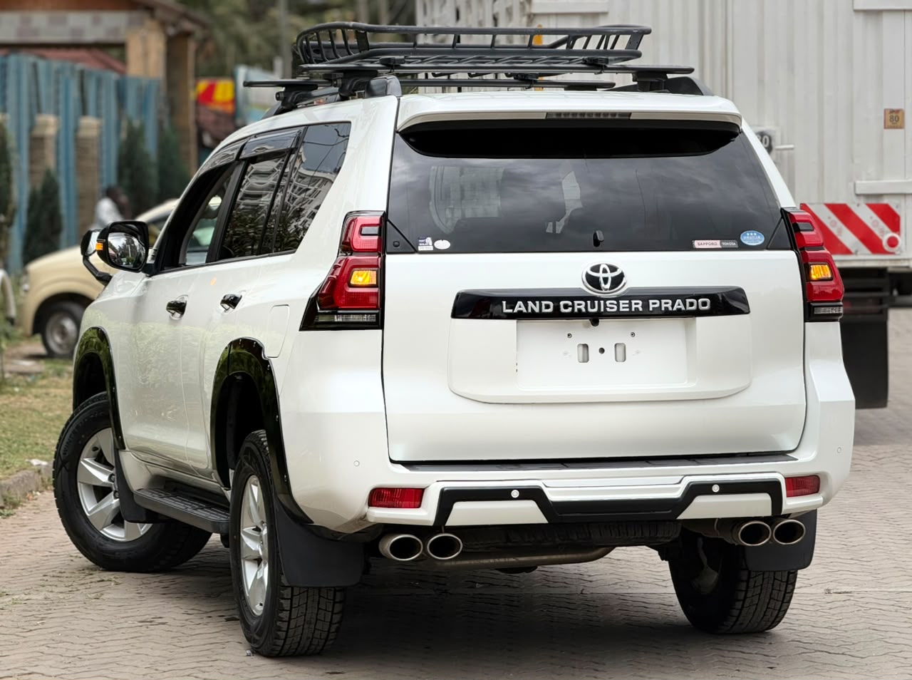 Vehicle photo 2