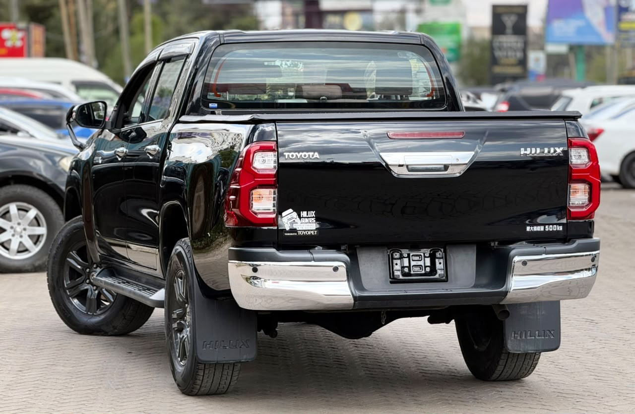 Vehicle photo 2