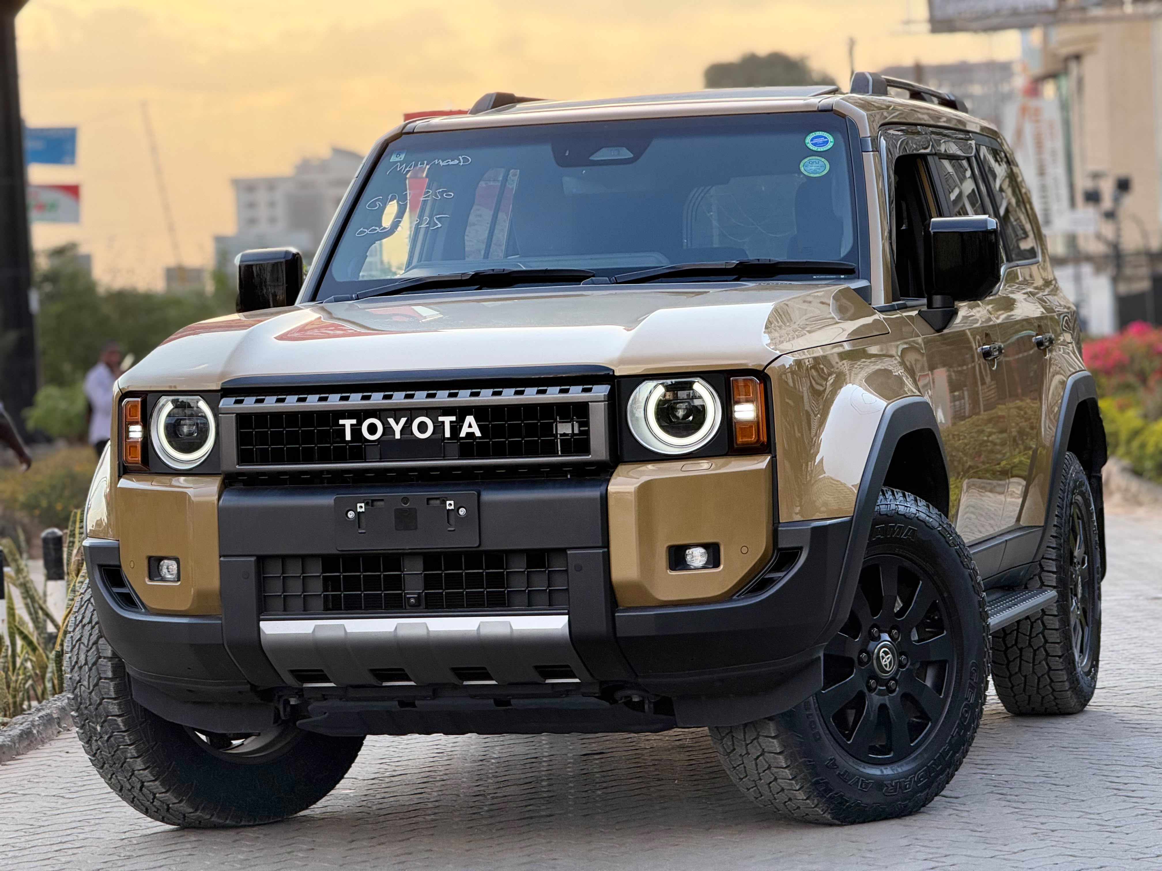 Vehicle photo 3