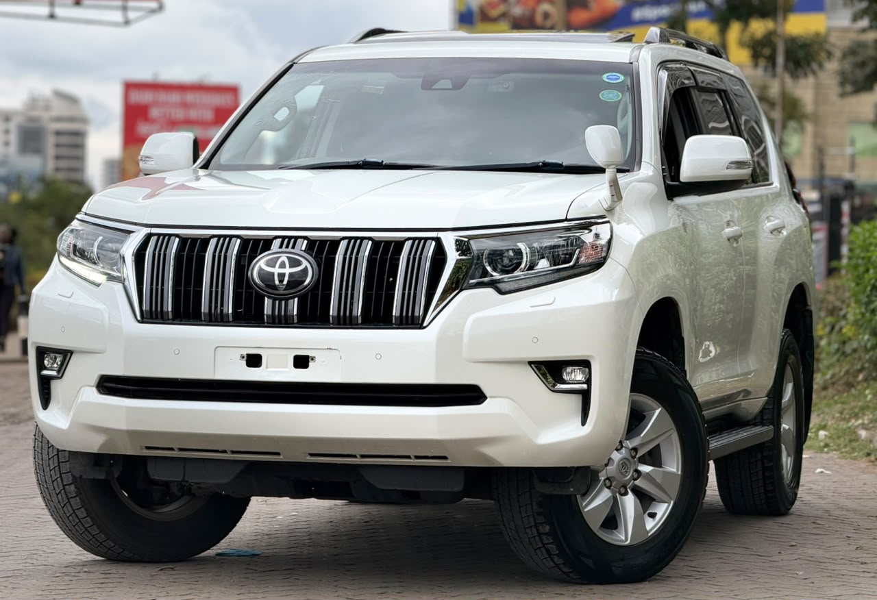 Vehicle photo 3