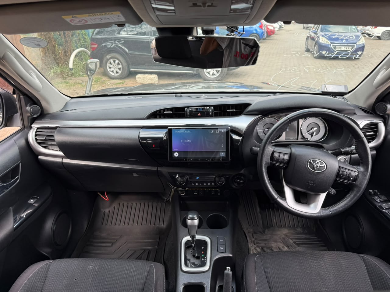 Vehicle photo 8