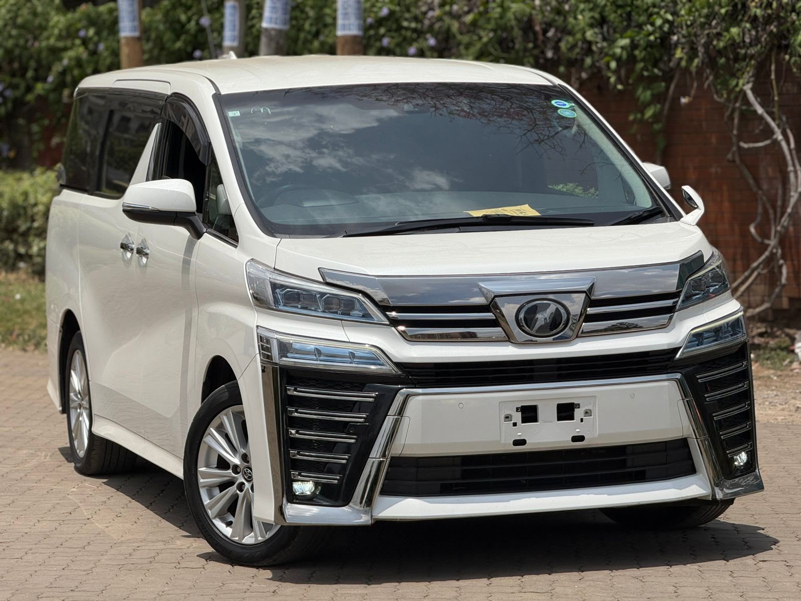 TOYOTA VELLFIRE