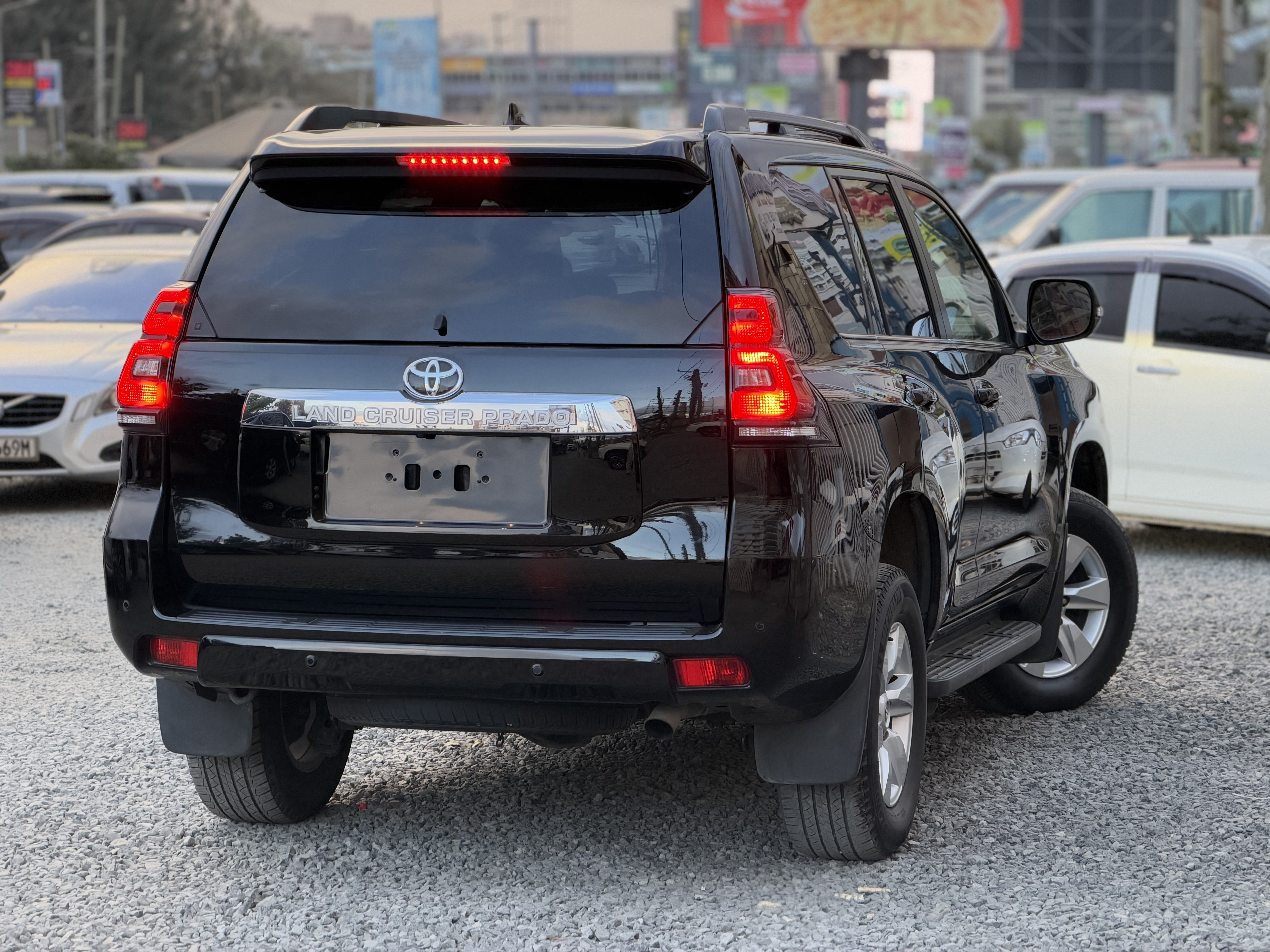 Vehicle photo 4