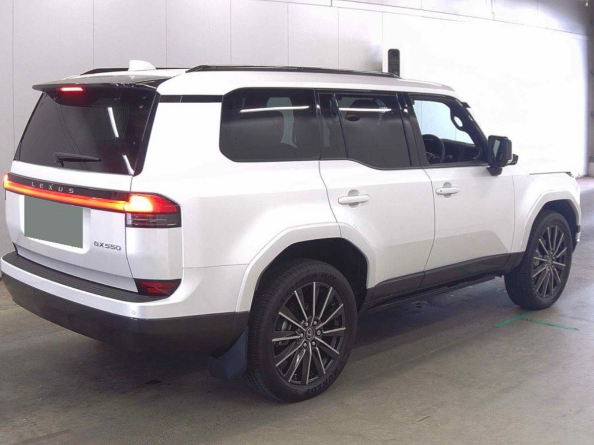 Vehicle photo 4