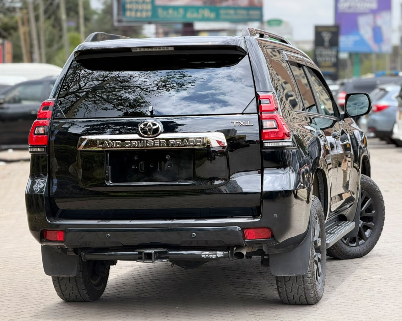 Vehicle photo 4