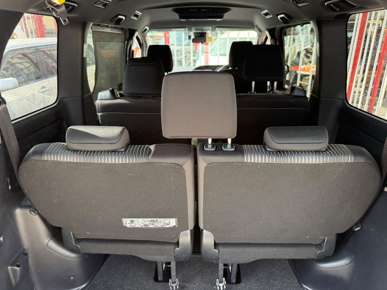 Vehicle photo 8