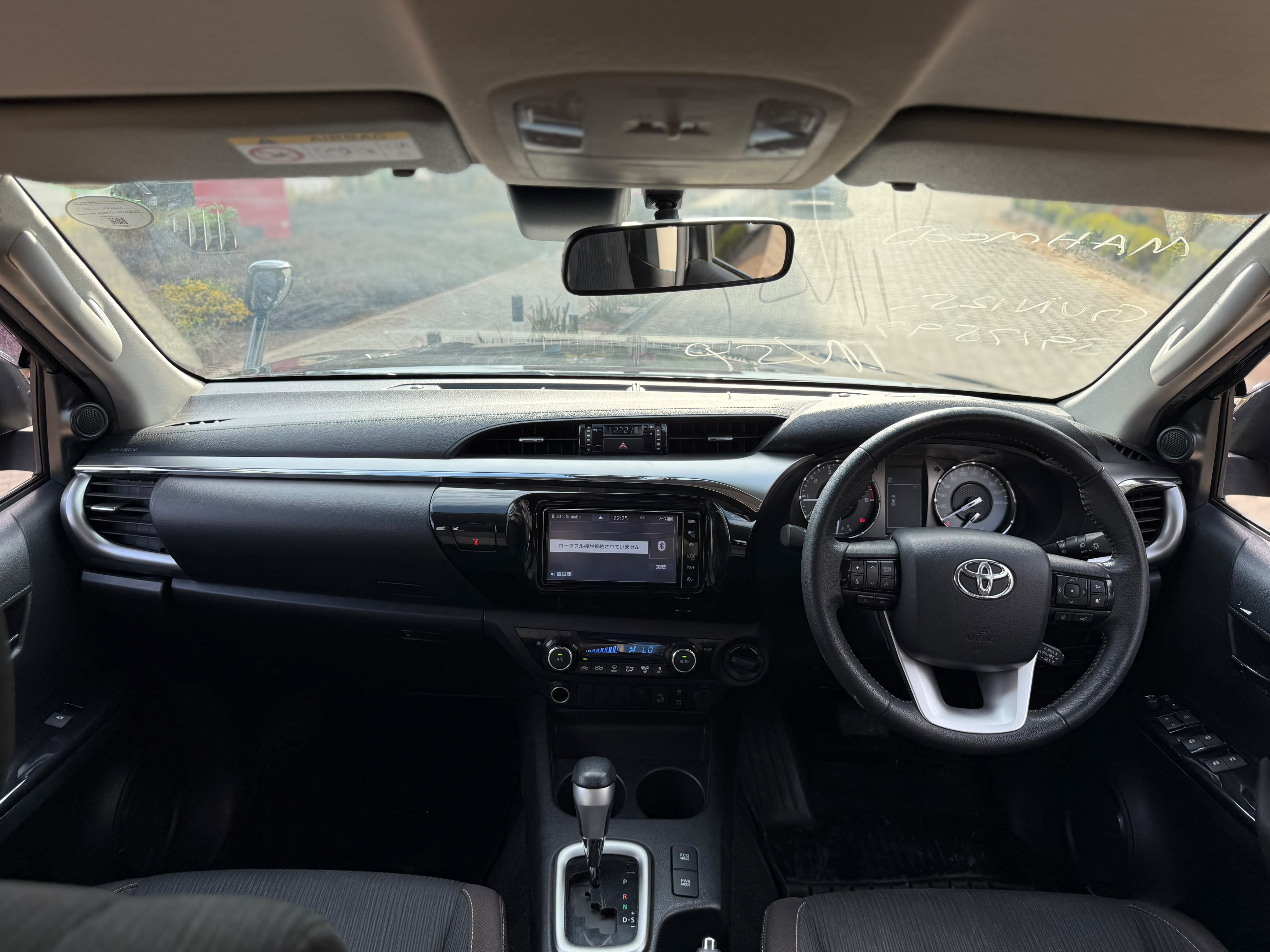 Vehicle photo 6