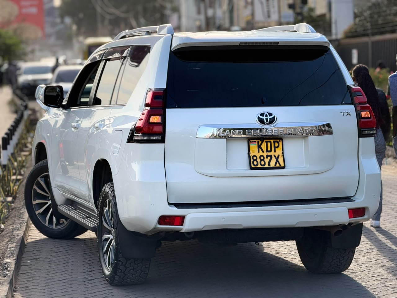 Vehicle photo 2