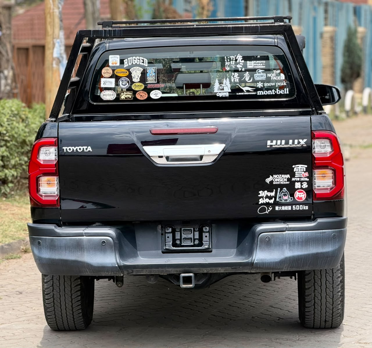 Vehicle photo 8