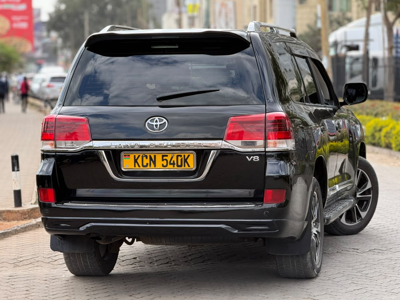 Vehicle photo 4