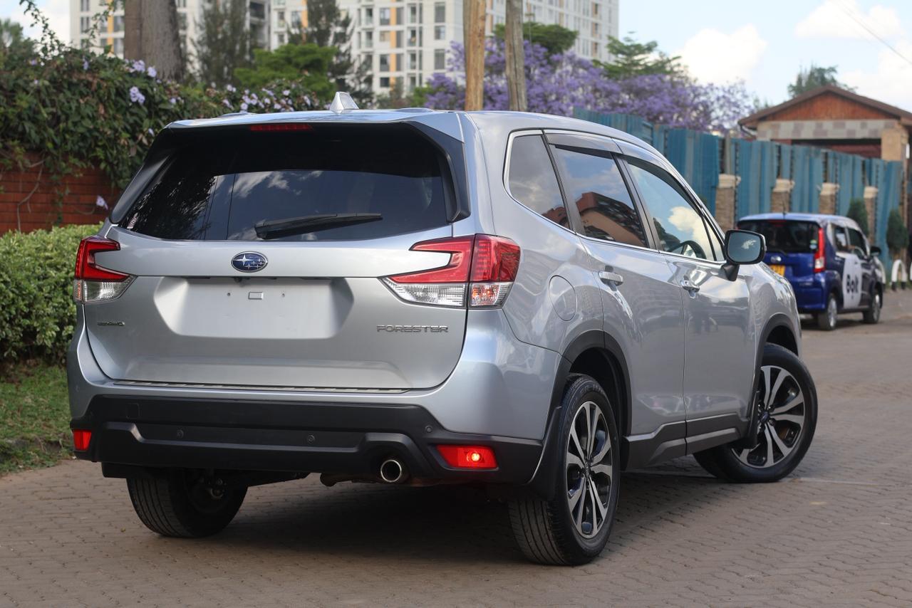 Vehicle photo 3