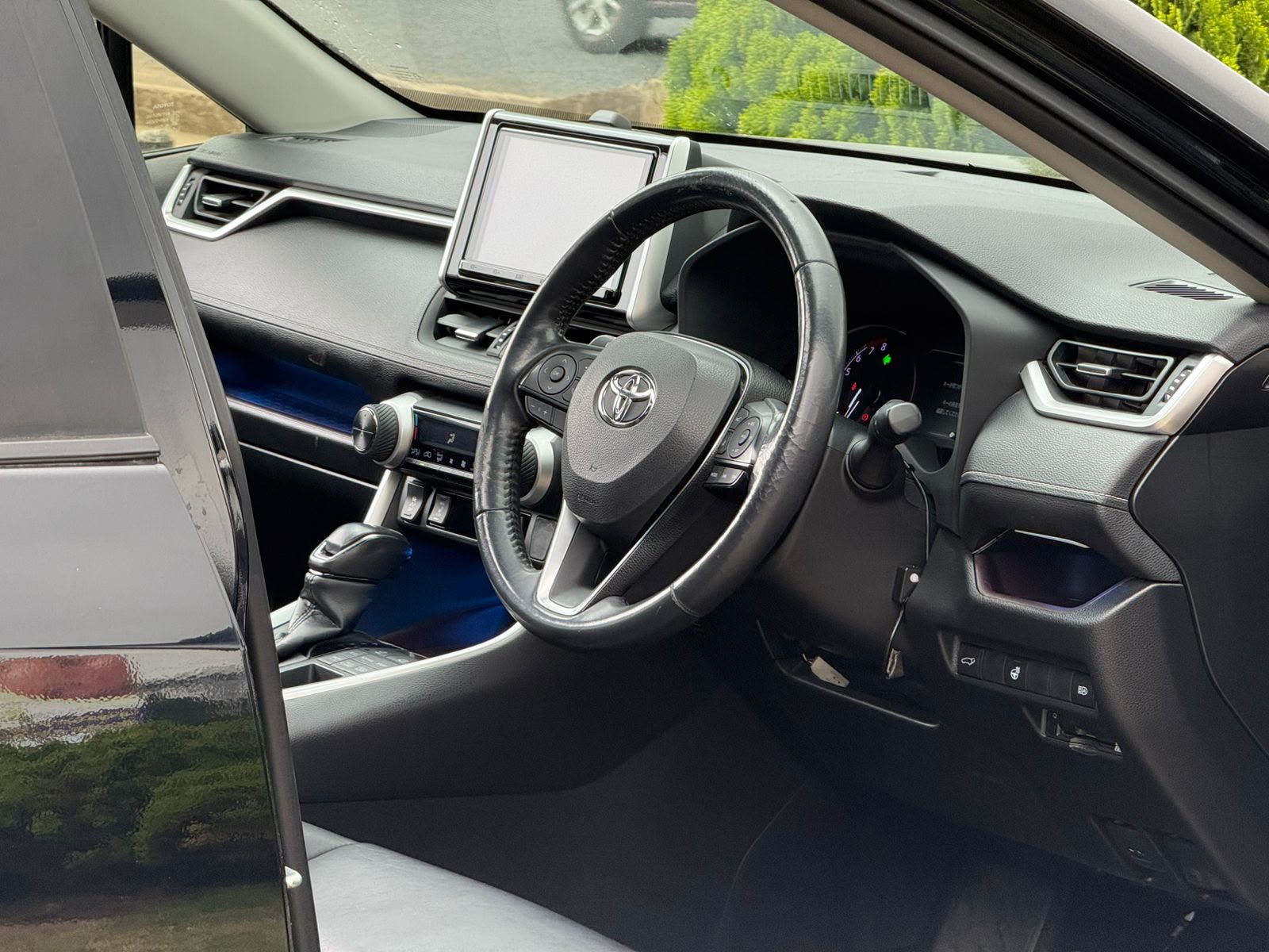 Vehicle photo 5