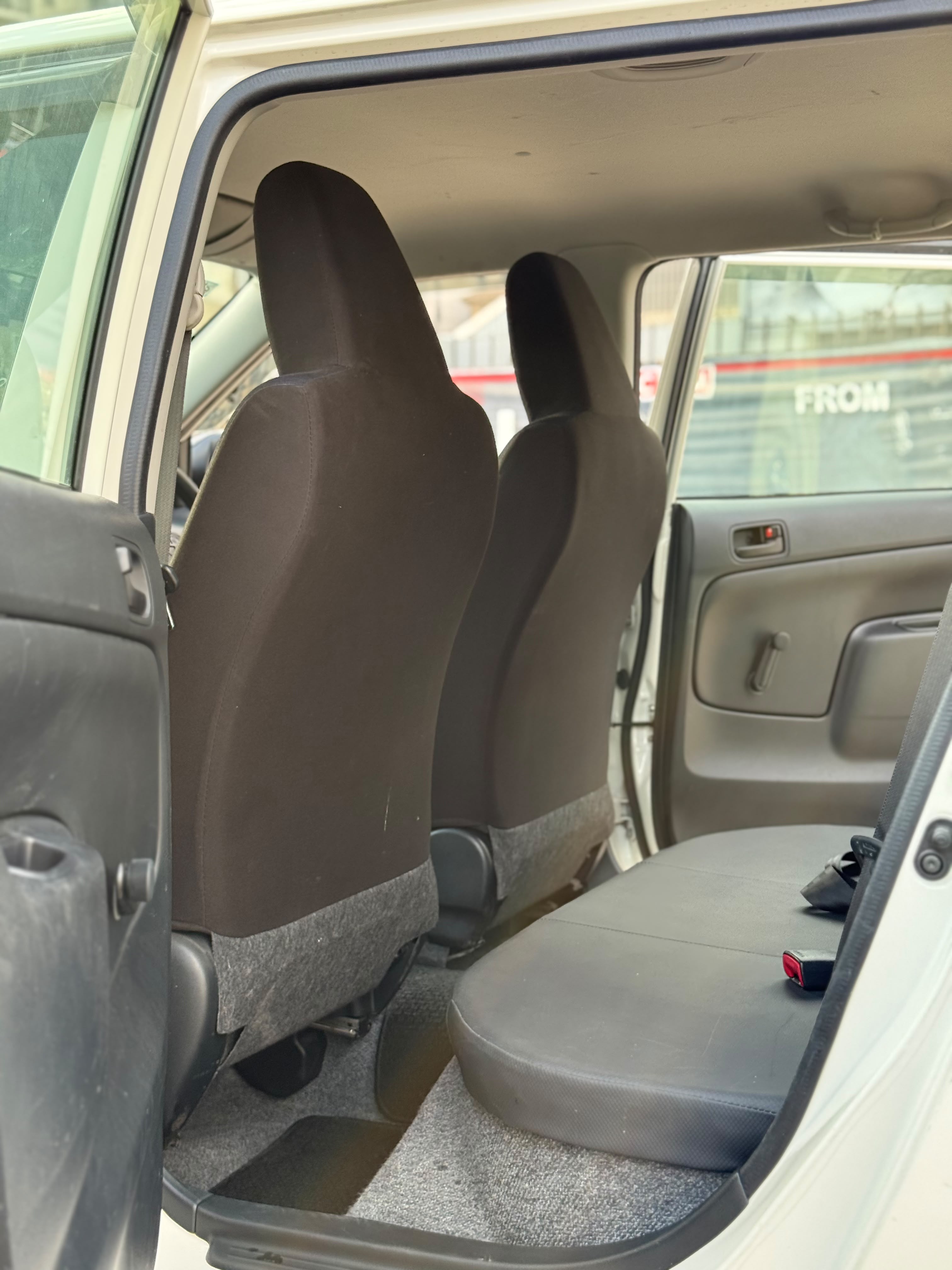 Vehicle photo 8