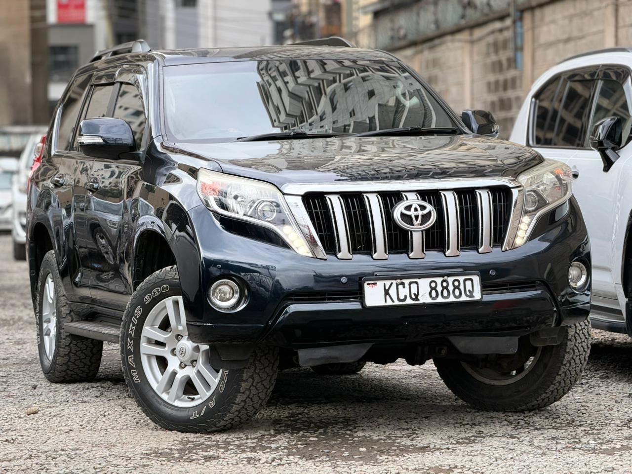 TOYOTA LAND CRUISER PRADO
