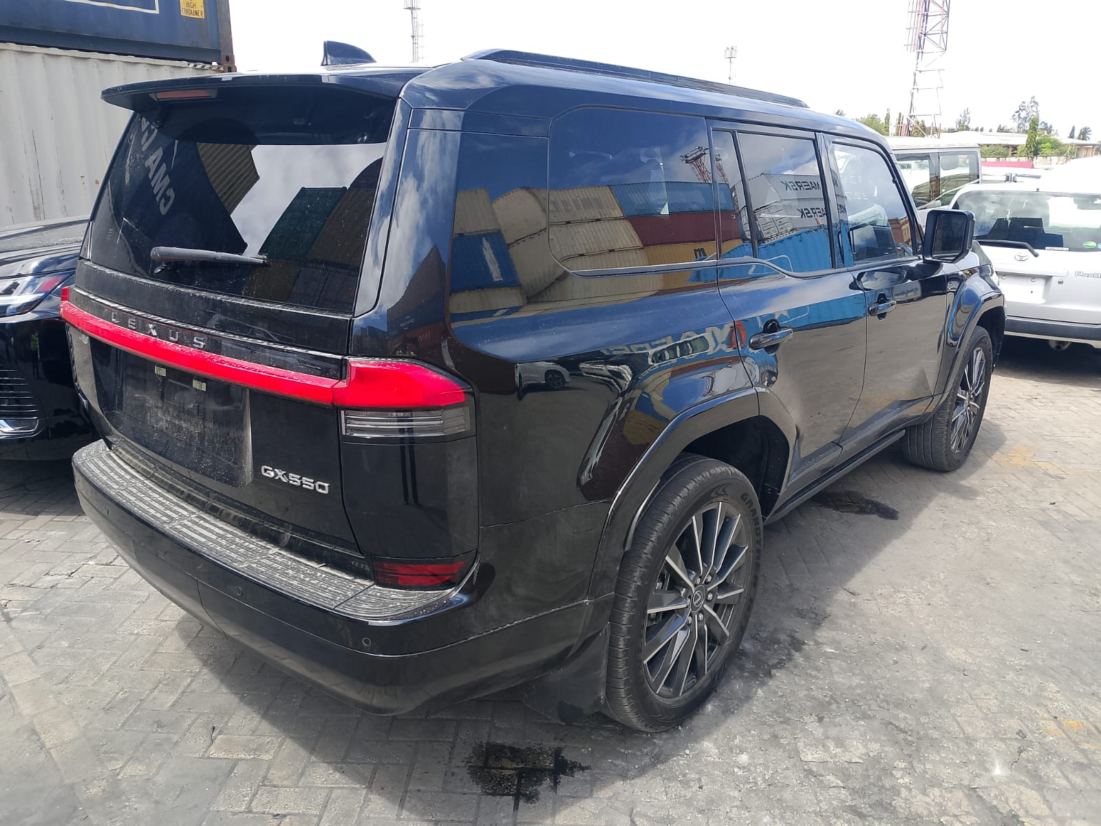 Vehicle photo 3