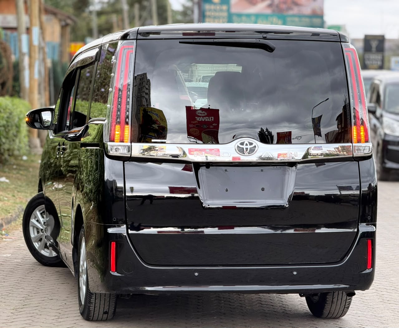Vehicle photo 2