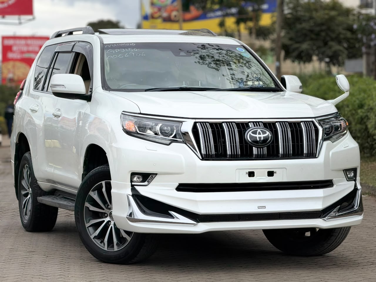TOYOTA LAND CRUISER PRADO