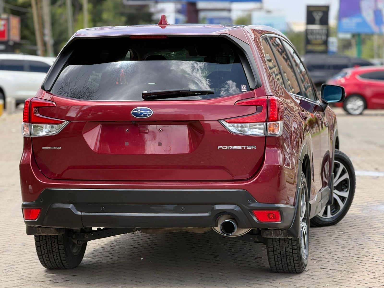 Vehicle photo 4