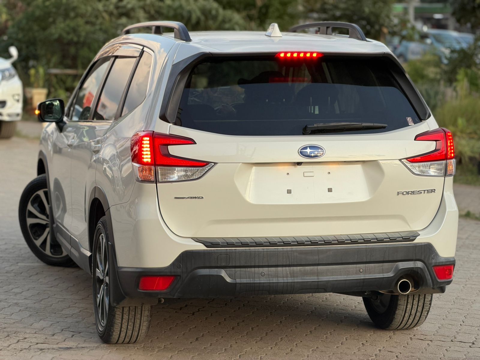 Vehicle photo 2