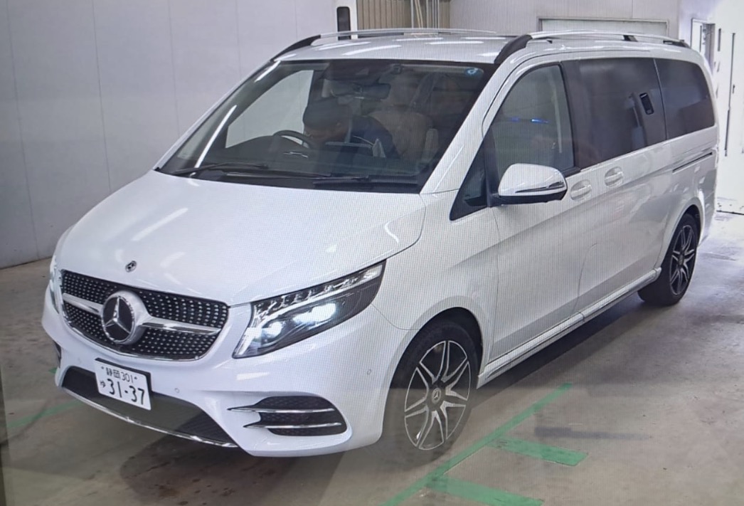 Vehicle photo 2
