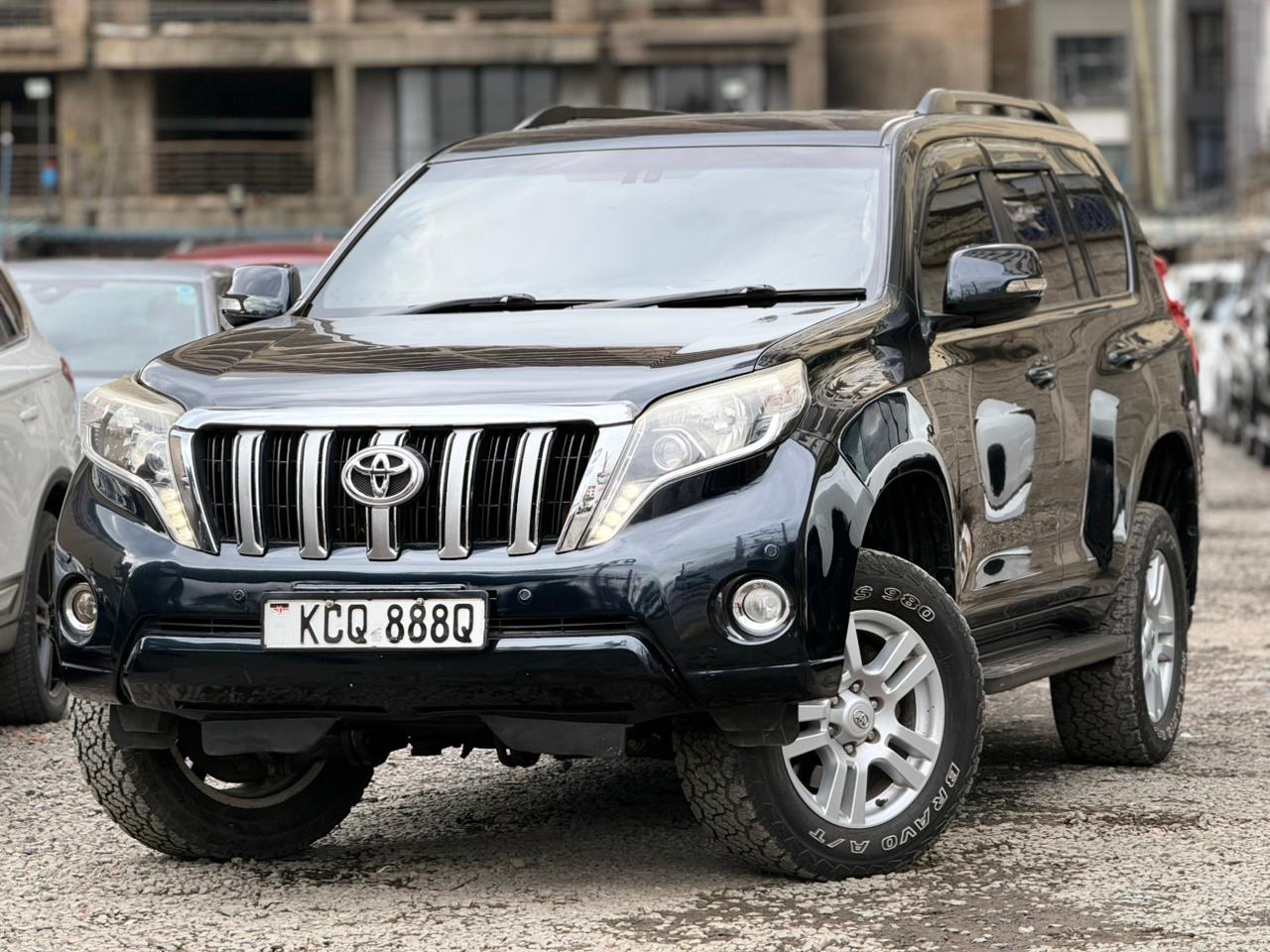 Vehicle photo 3