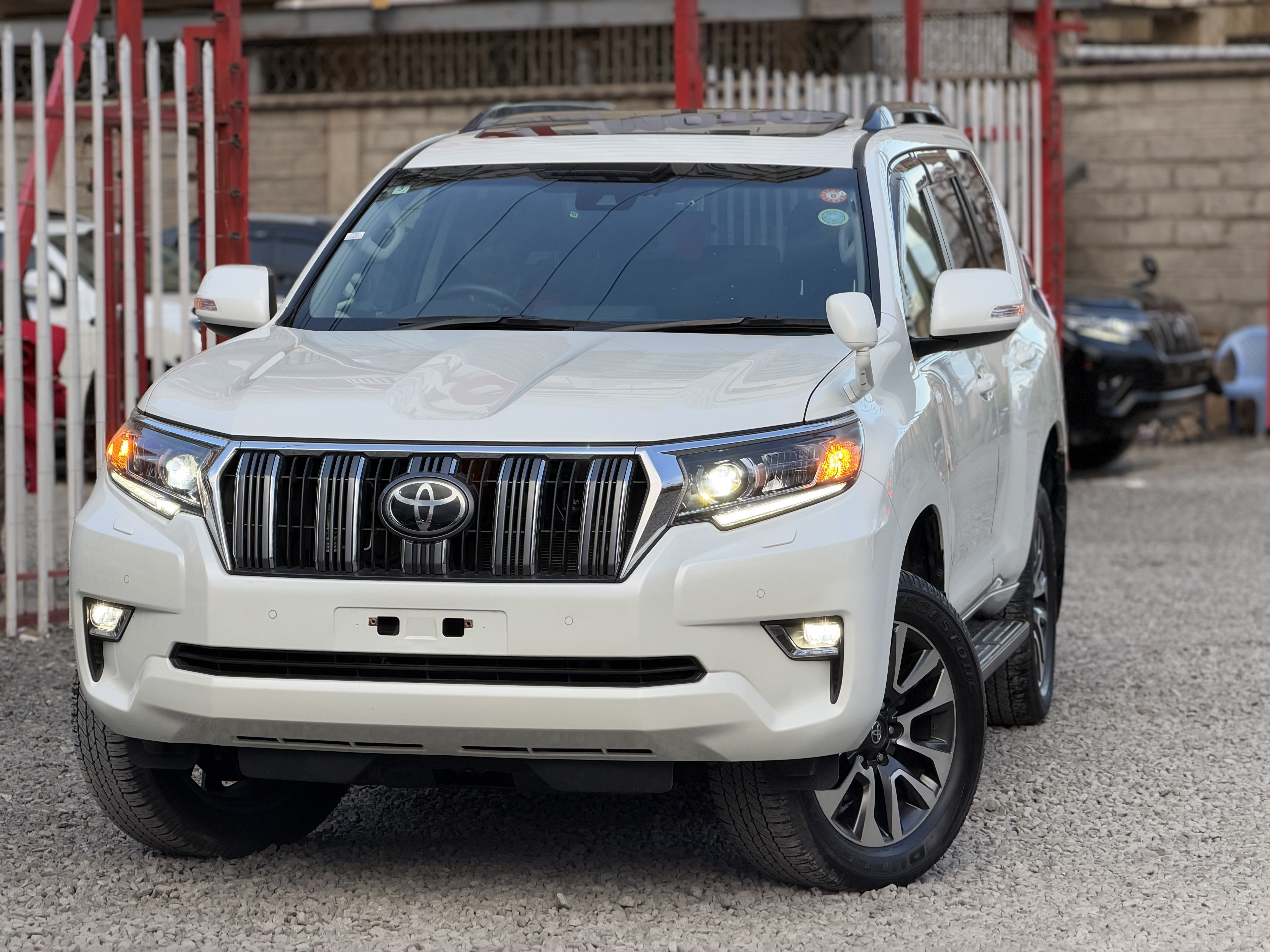 Vehicle photo 3