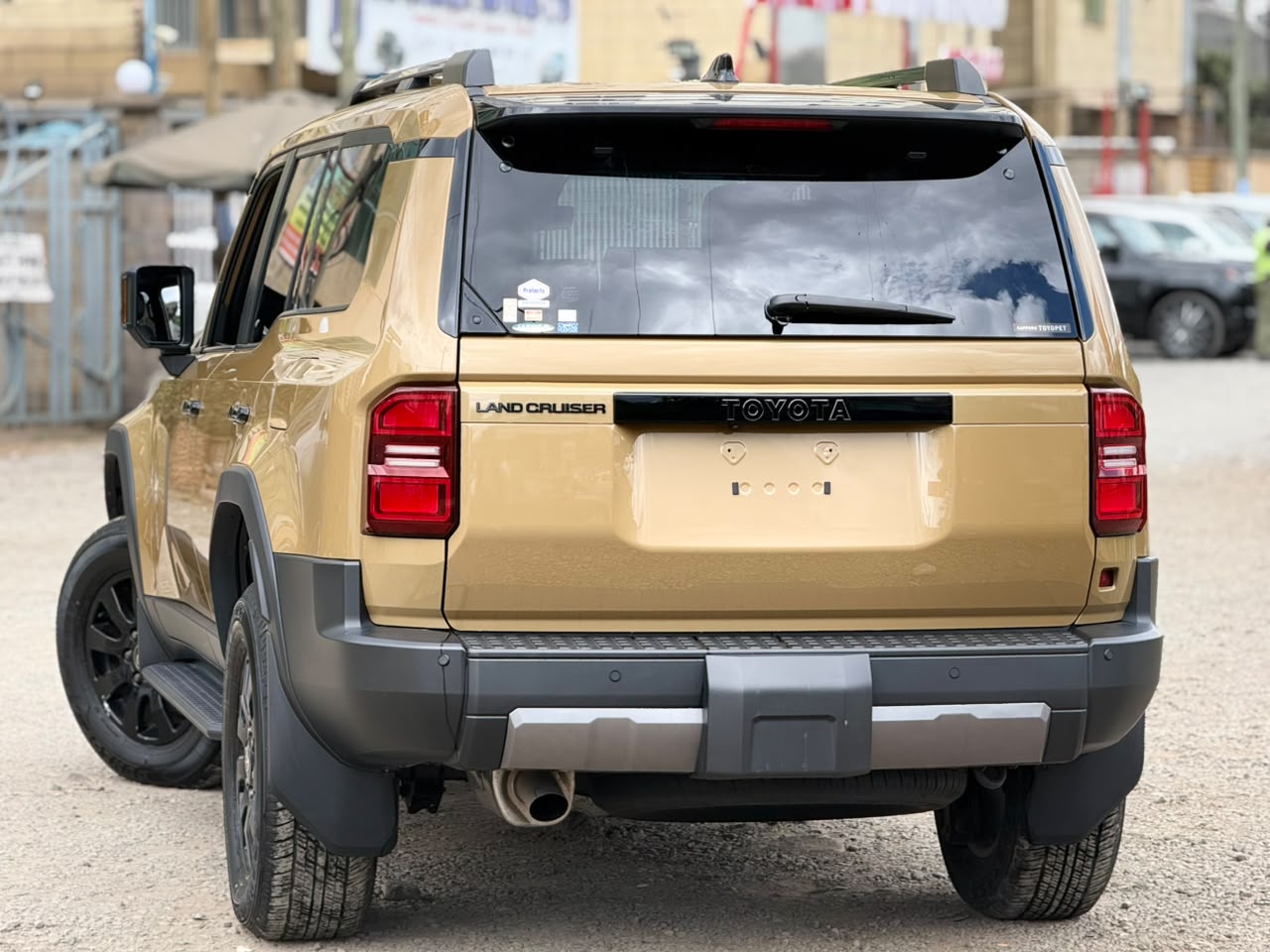 Vehicle photo 2
