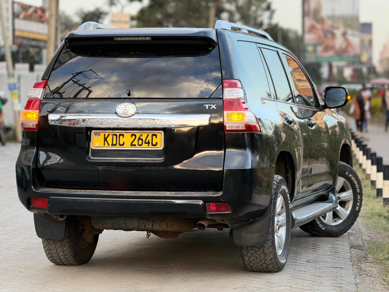 Vehicle photo 4
