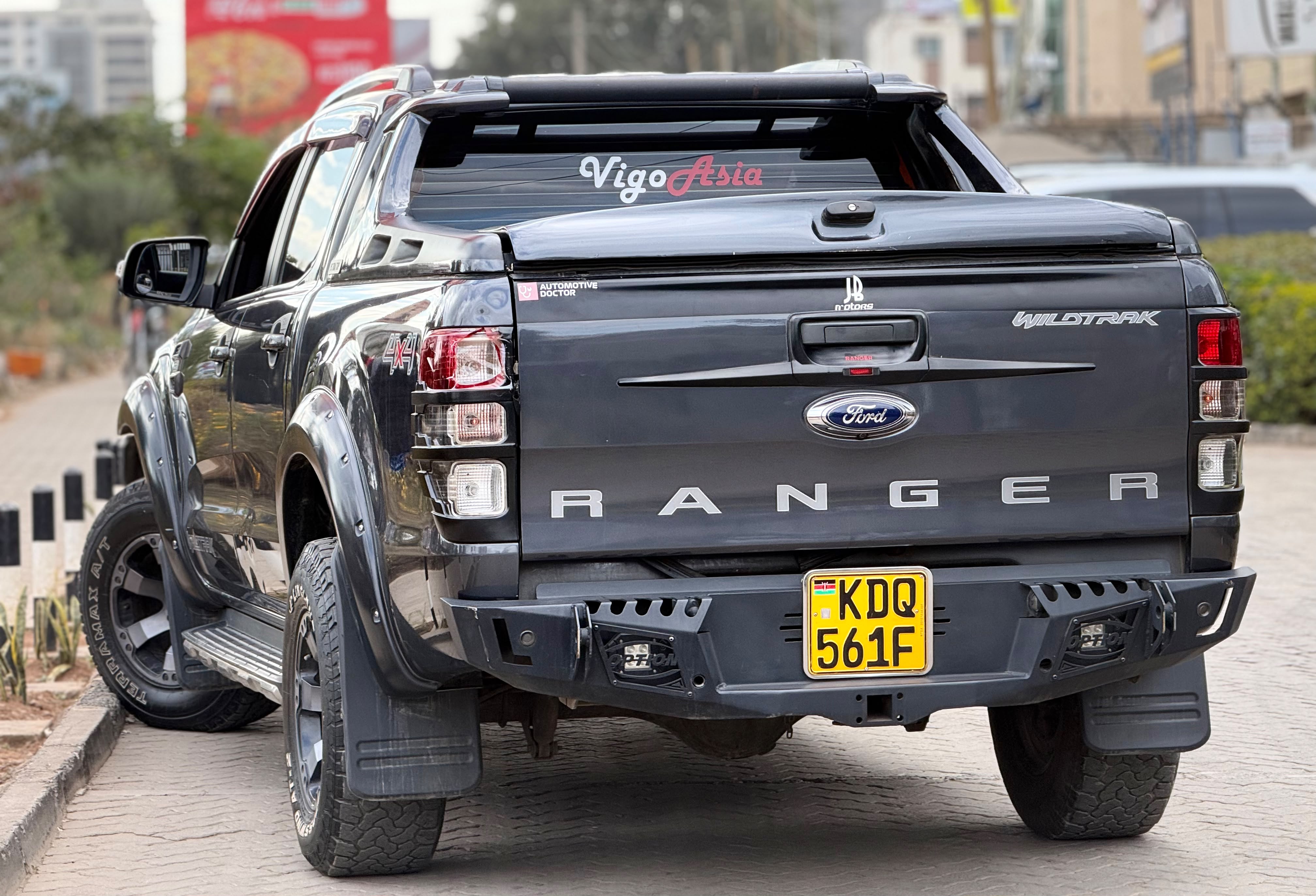 Vehicle photo 2