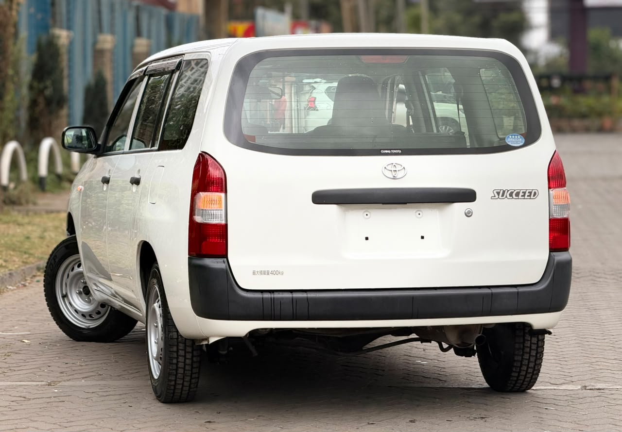 Vehicle photo 2