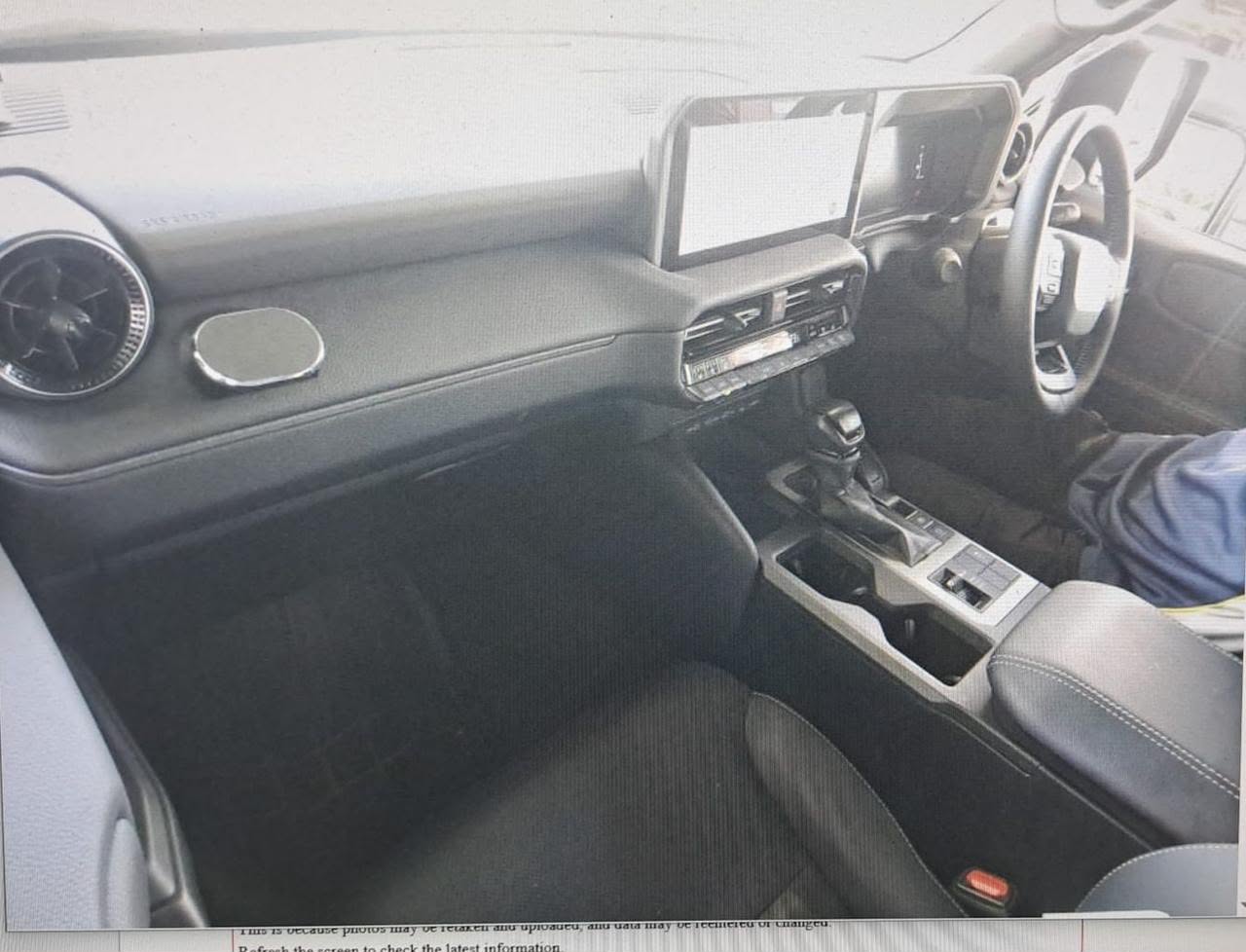 Vehicle photo 6
