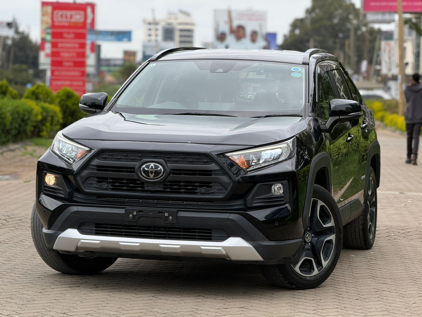Vehicle photo 3