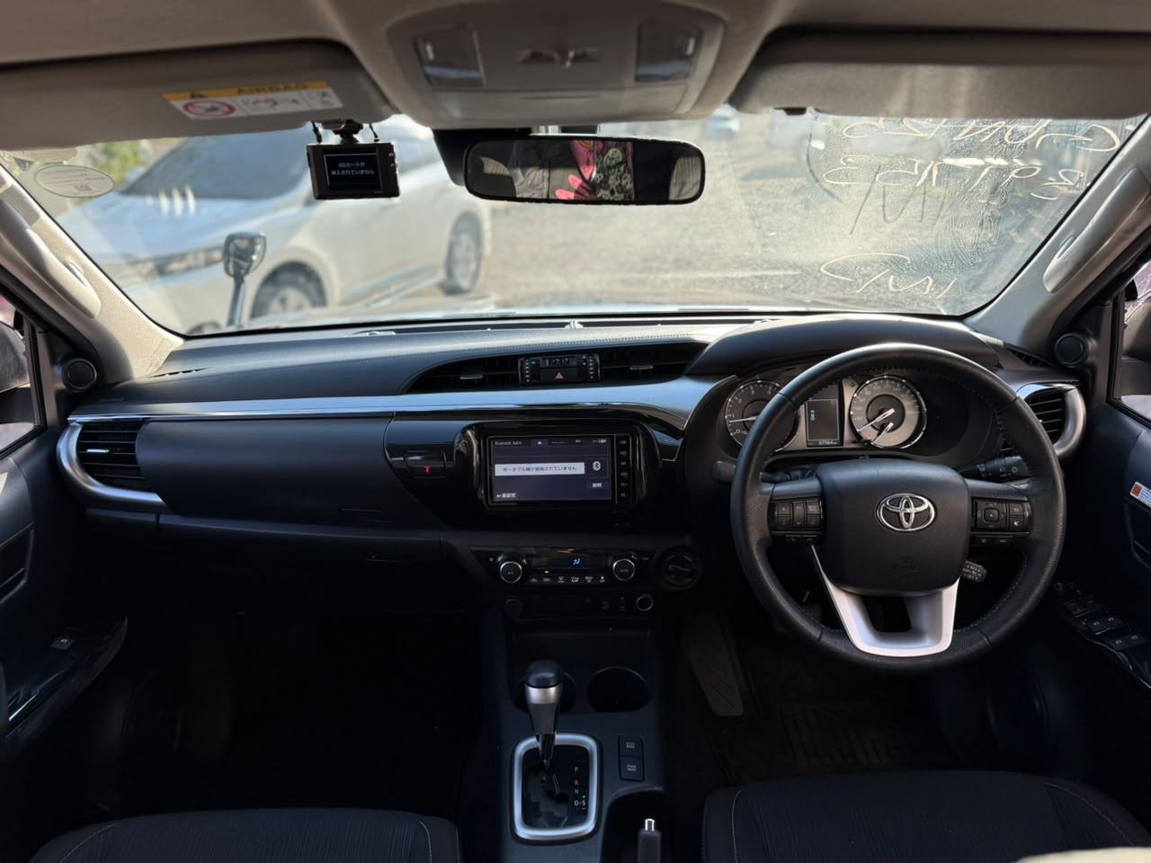 Vehicle photo 8