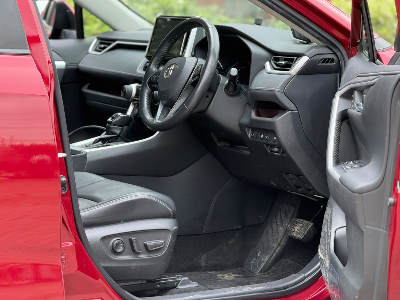 Vehicle photo 5