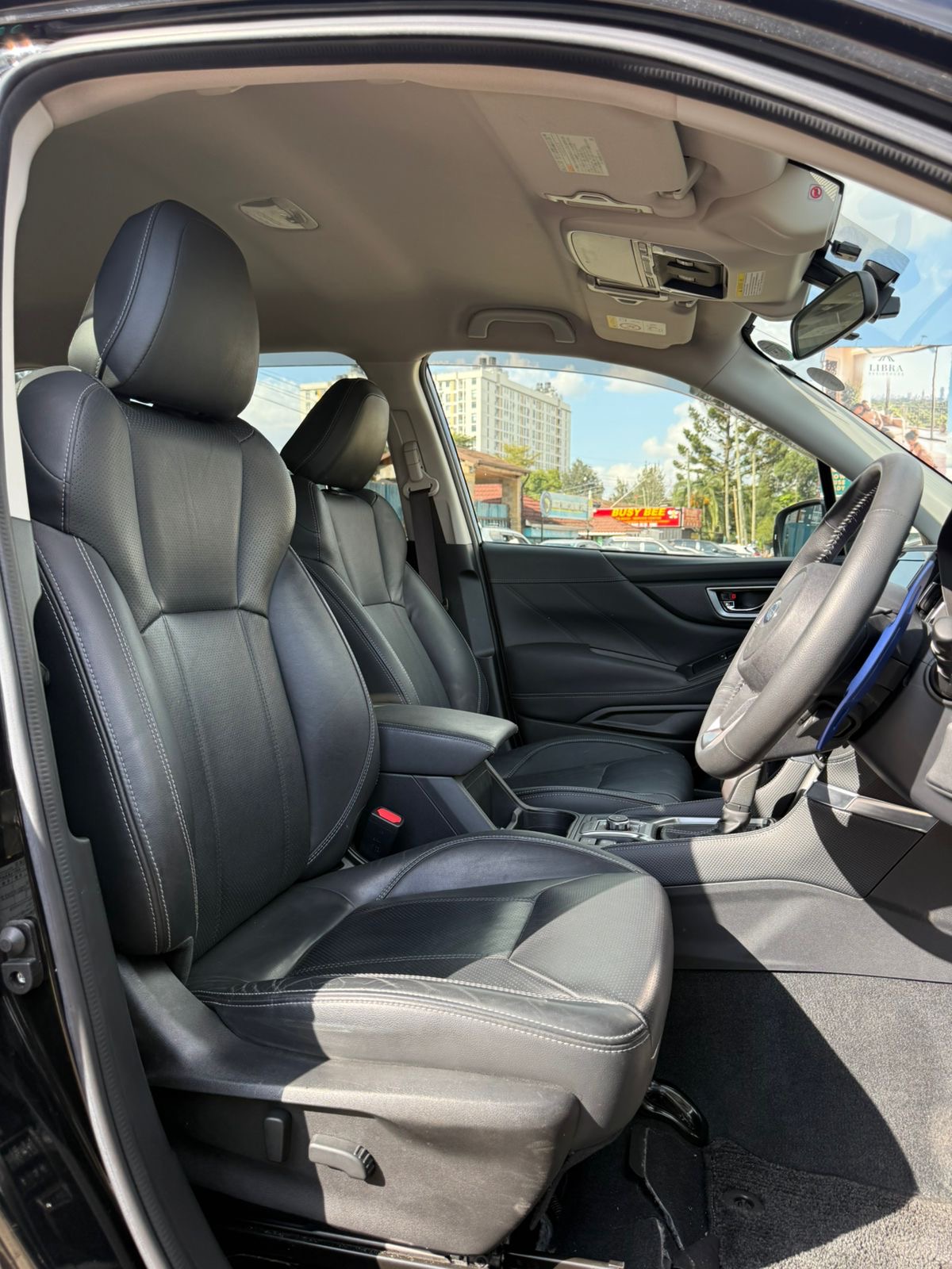 Vehicle photo 6