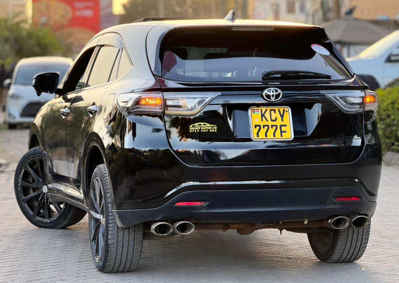 Vehicle photo 2