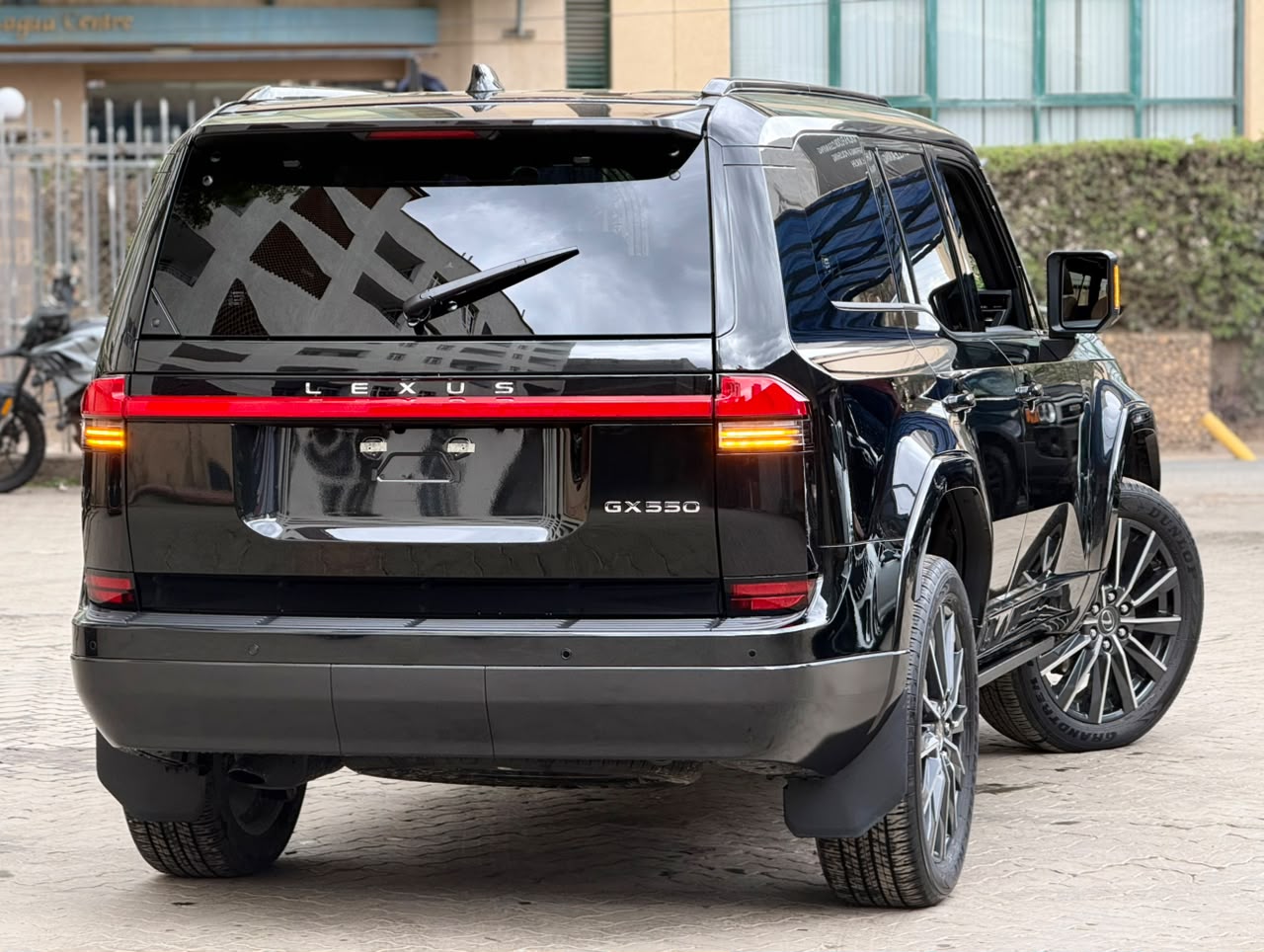 Vehicle photo 4
