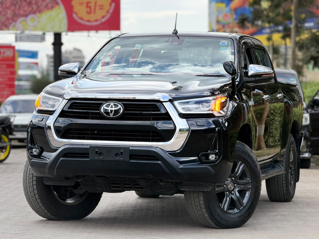 Vehicle photo 3