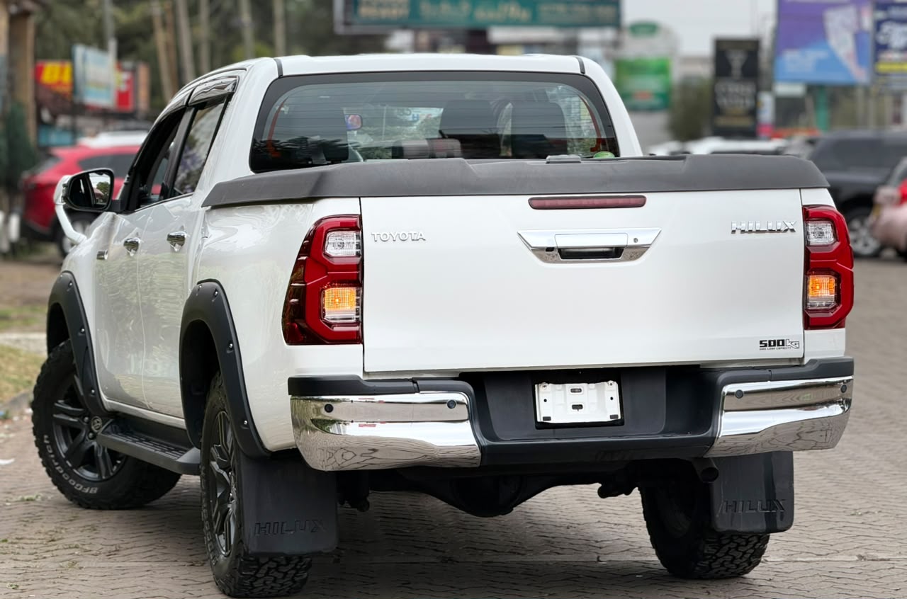 Vehicle photo 2