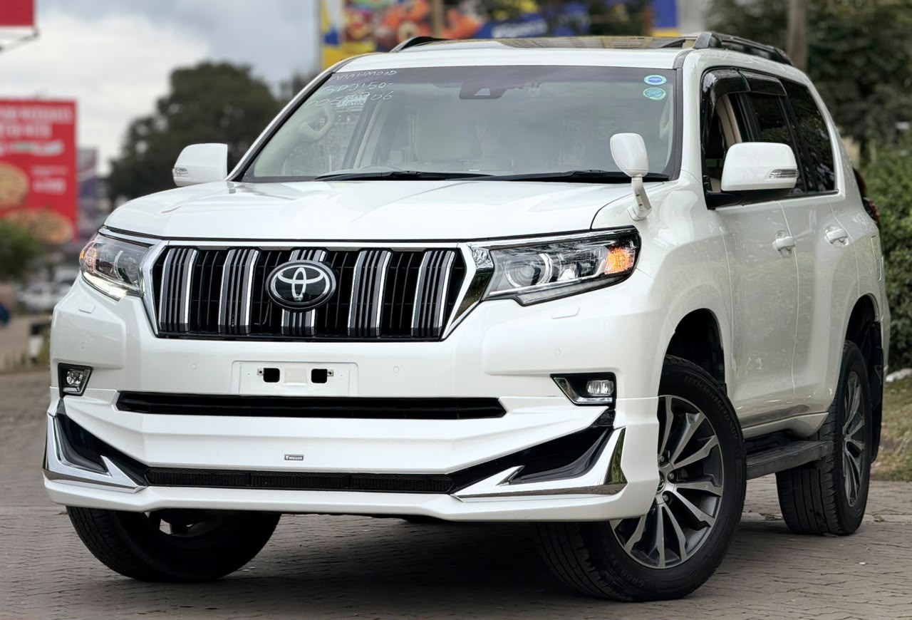Vehicle photo 3