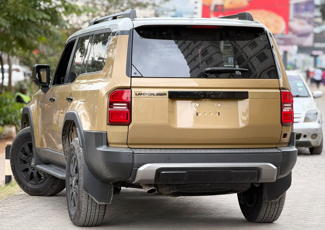 Vehicle photo 2