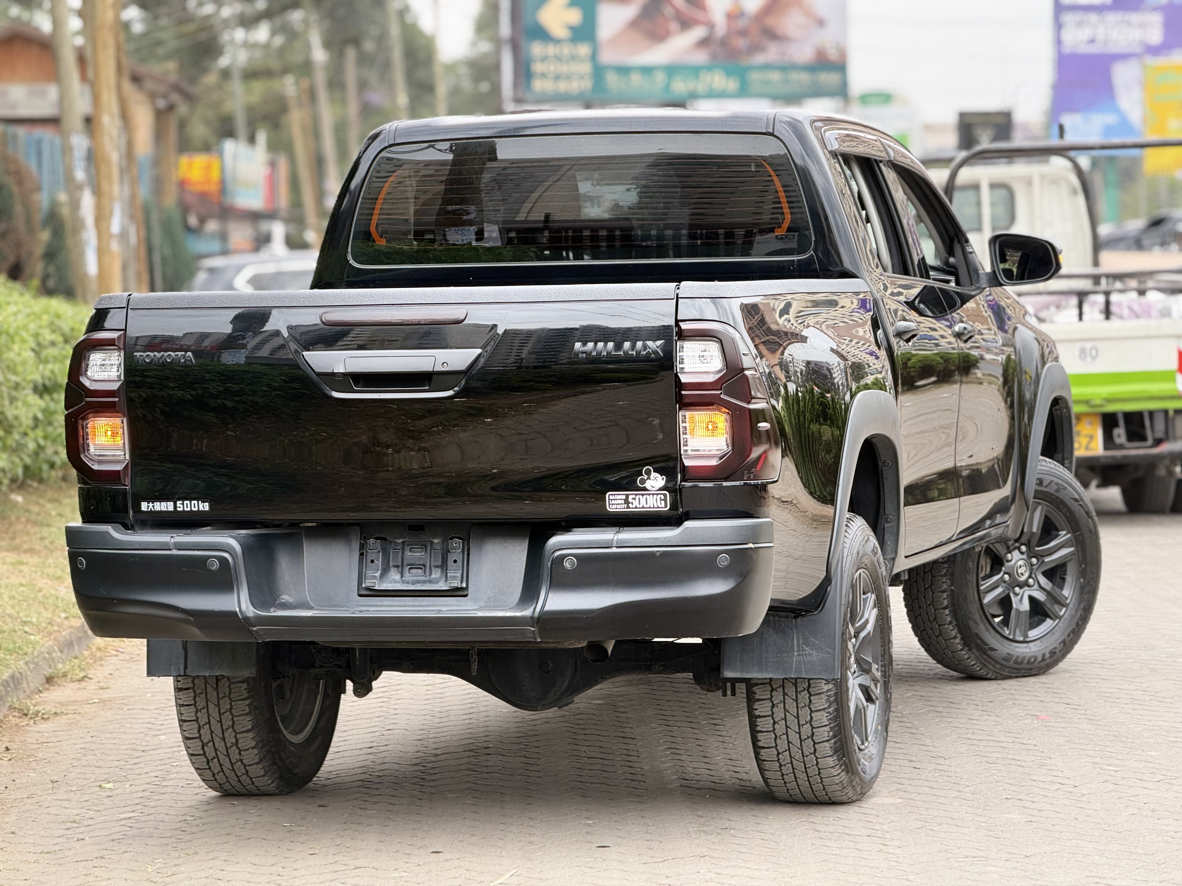 Vehicle photo 3