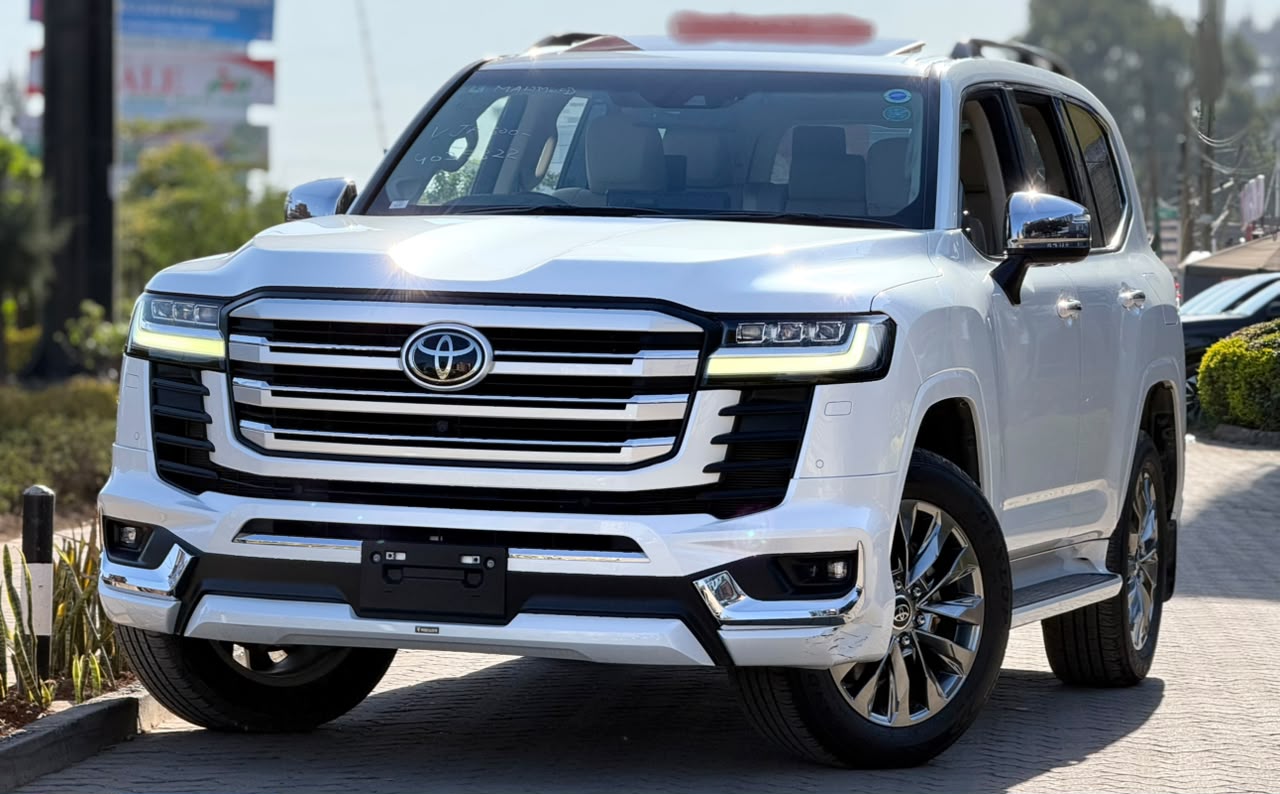 Vehicle photo 3