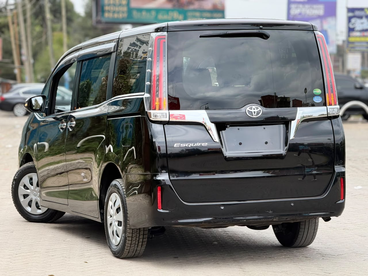 Vehicle photo 2