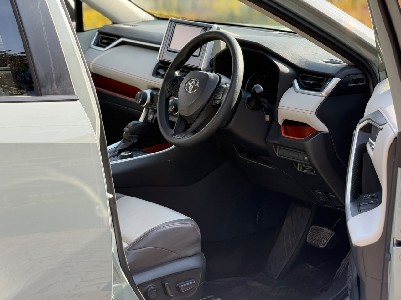 Vehicle photo 5