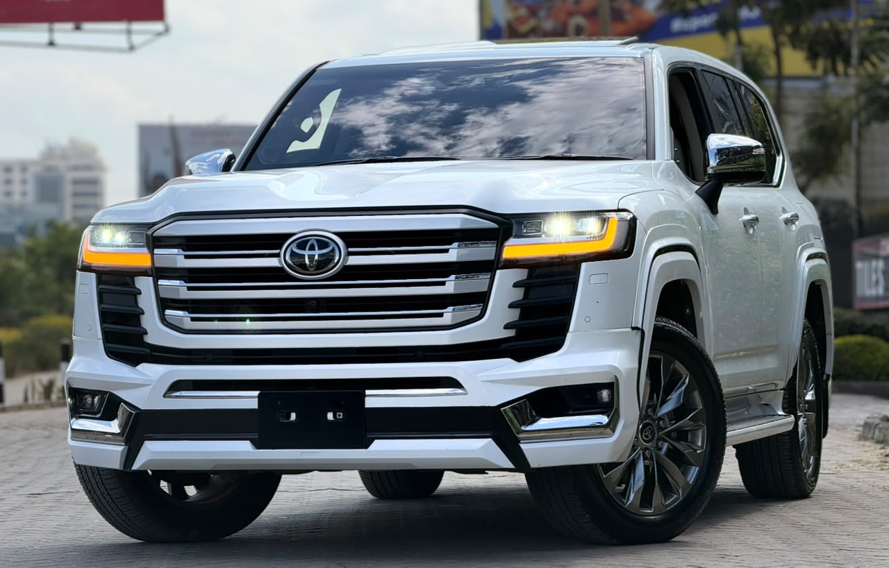 Vehicle photo 3